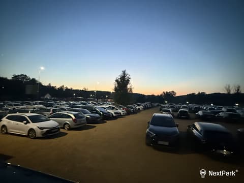 Auto Zone Balice